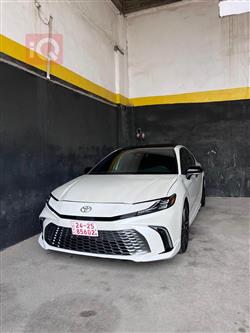 تۆیۆتا کامری